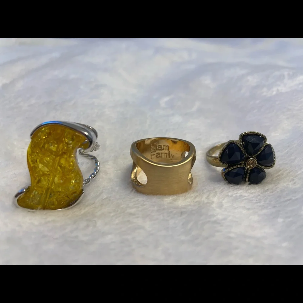 Rings - Picture 1 of 3